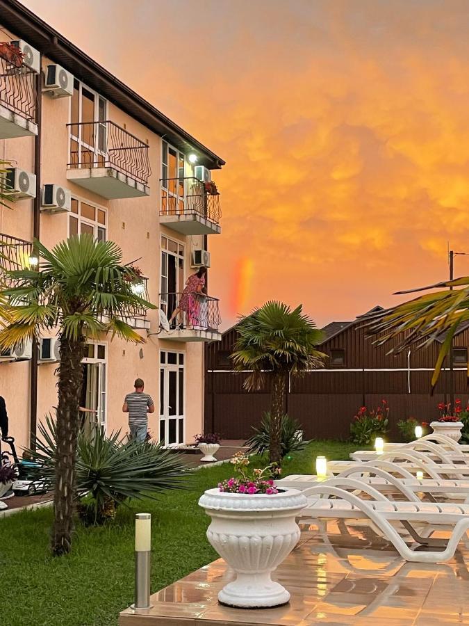 Hotel Askar Alakhadzi Exterior photo