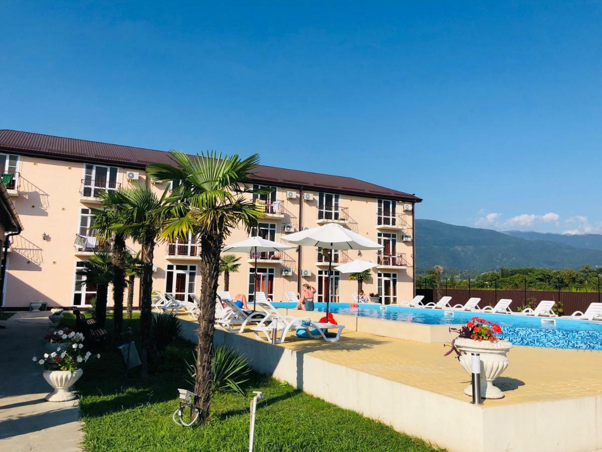 Hotel Askar Alakhadzi Exterior photo
