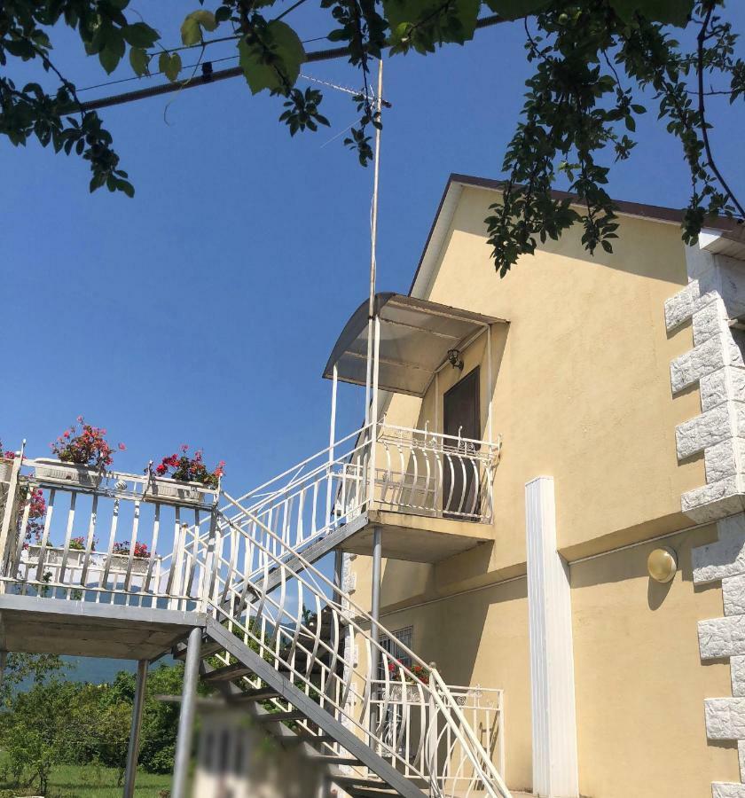 Hotel Askar Alakhadzi Exterior photo
